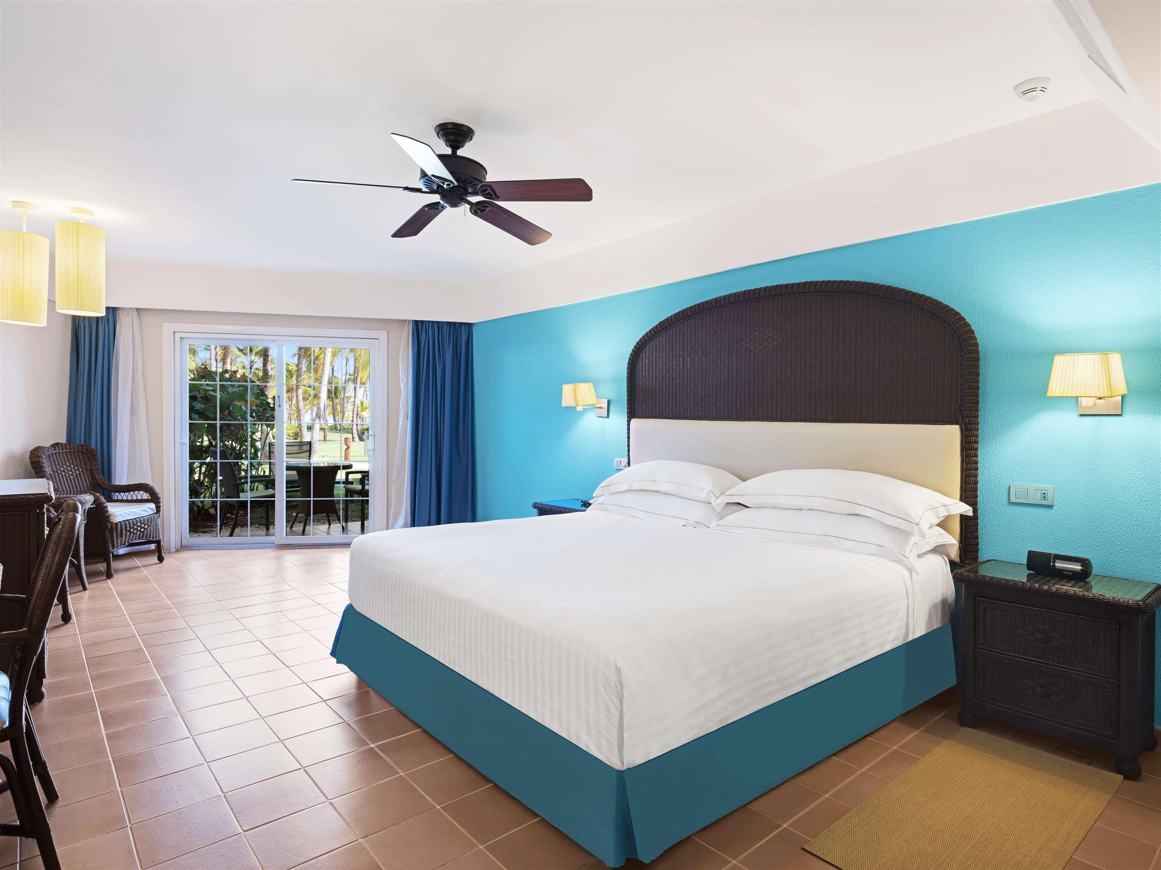 Barcelo Bavaro Beach (Adults Only) Punta Cana Exterior foto A room at the Hard Rock Hotel