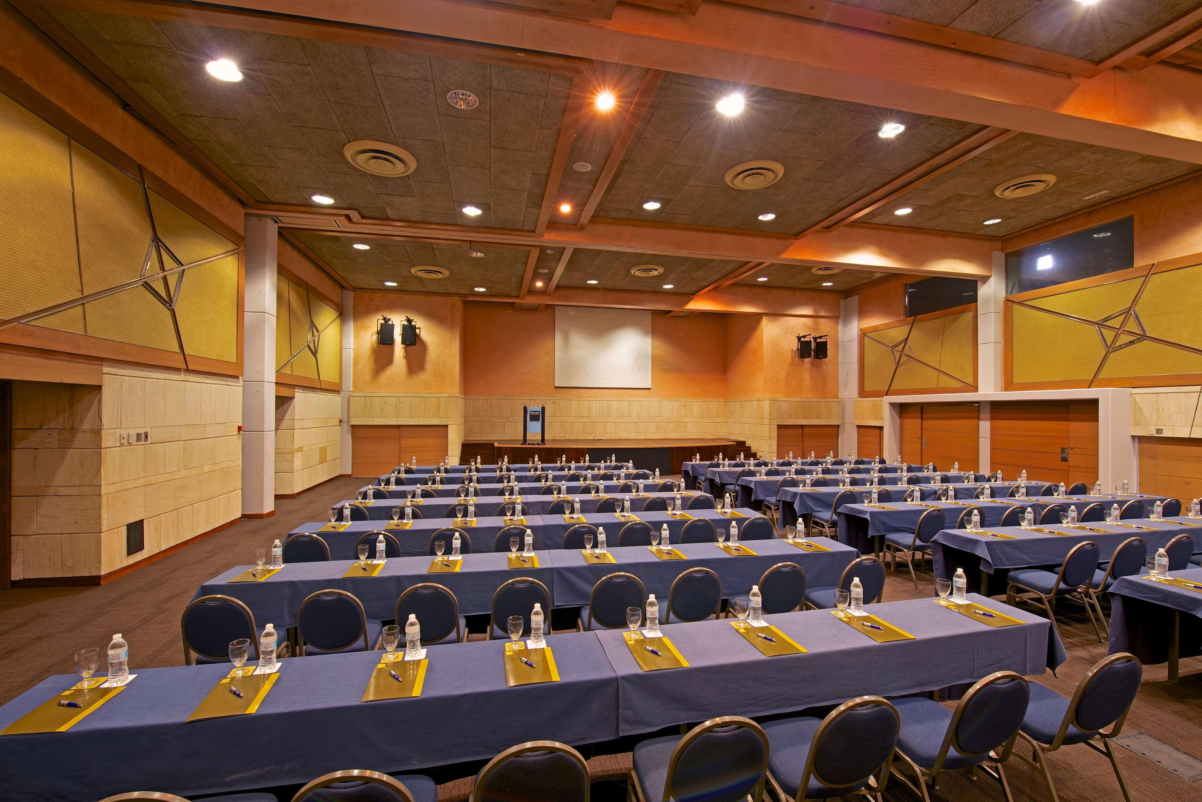 Barcelo Bavaro Beach (Adults Only) Punta Cana Exterior foto The main conference room