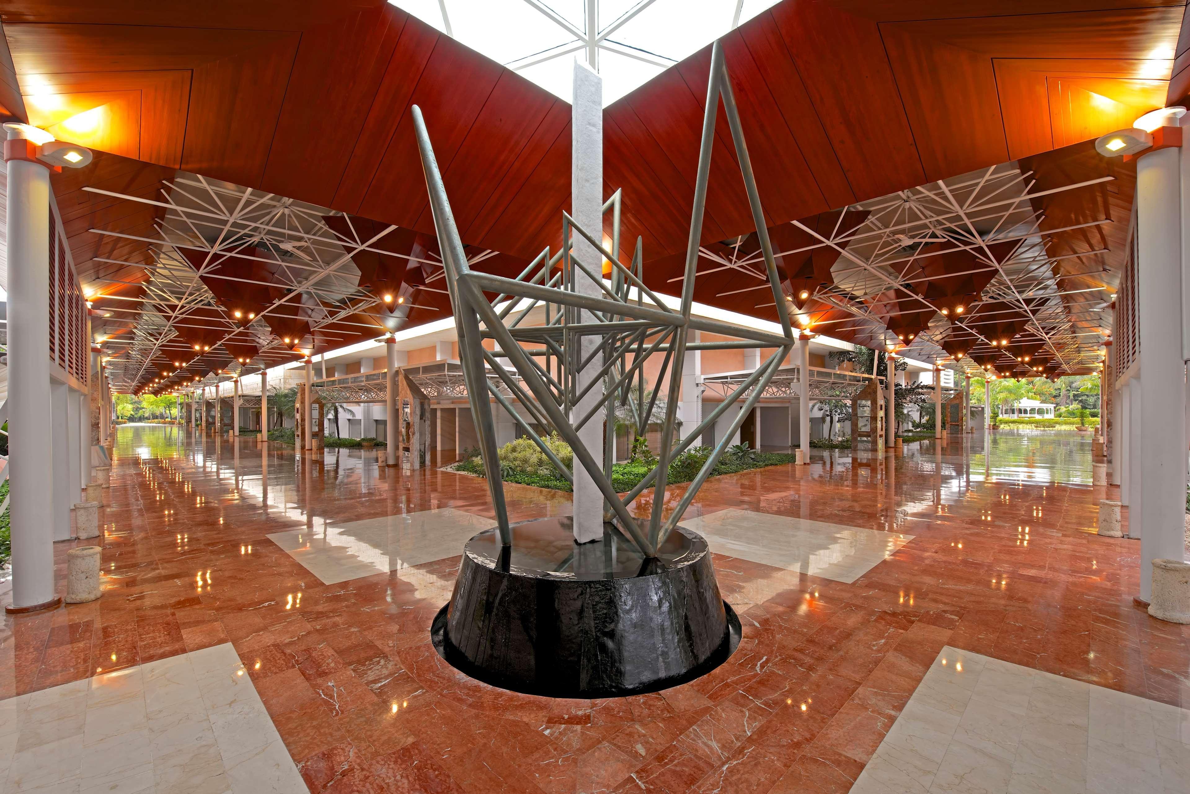 Barcelo Bavaro Beach (Adults Only) Punta Cana Exterior foto Interior of the National Museum of the Marine Corps