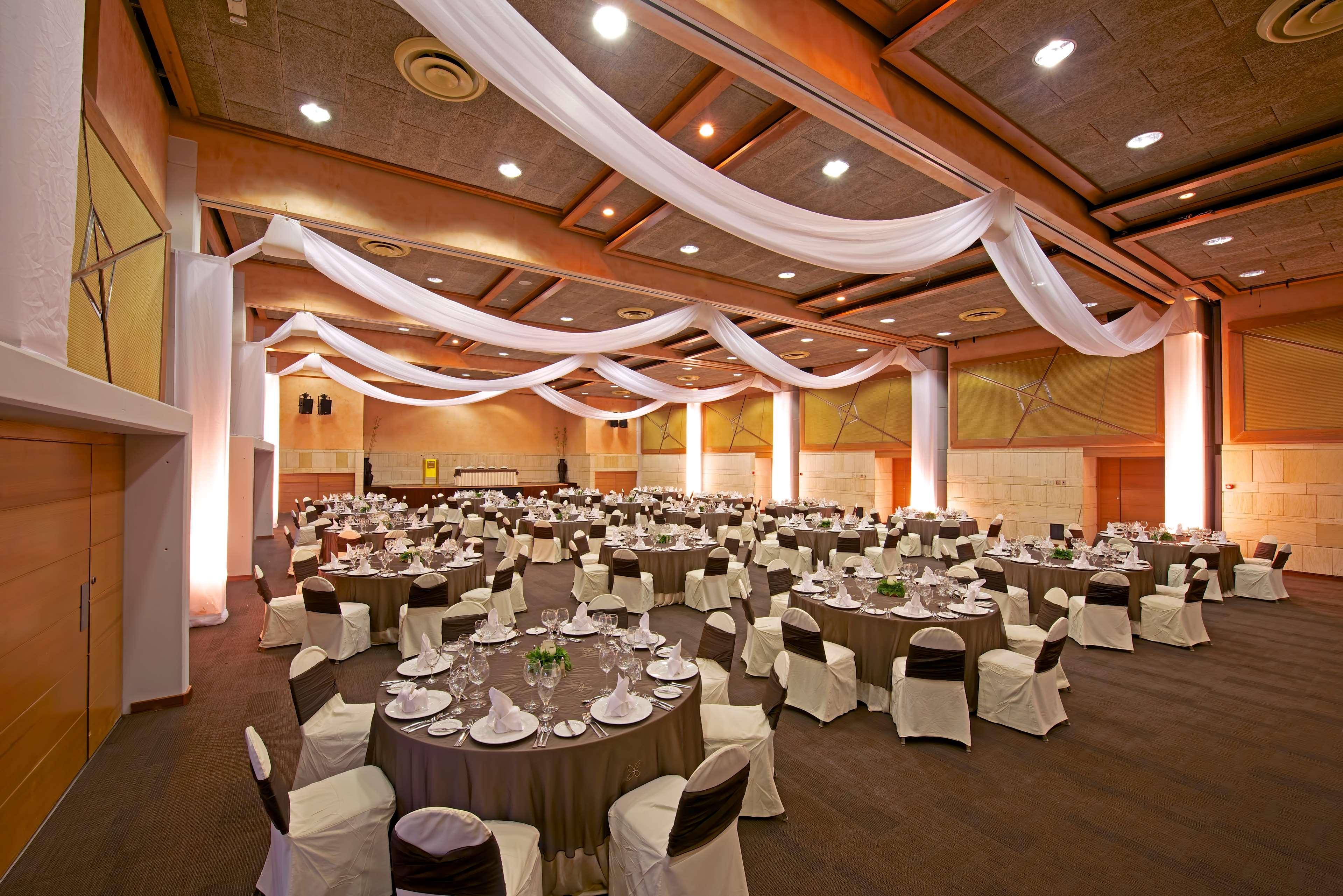 Barcelo Bavaro Beach (Adults Only) Punta Cana Exterior foto The ballroom