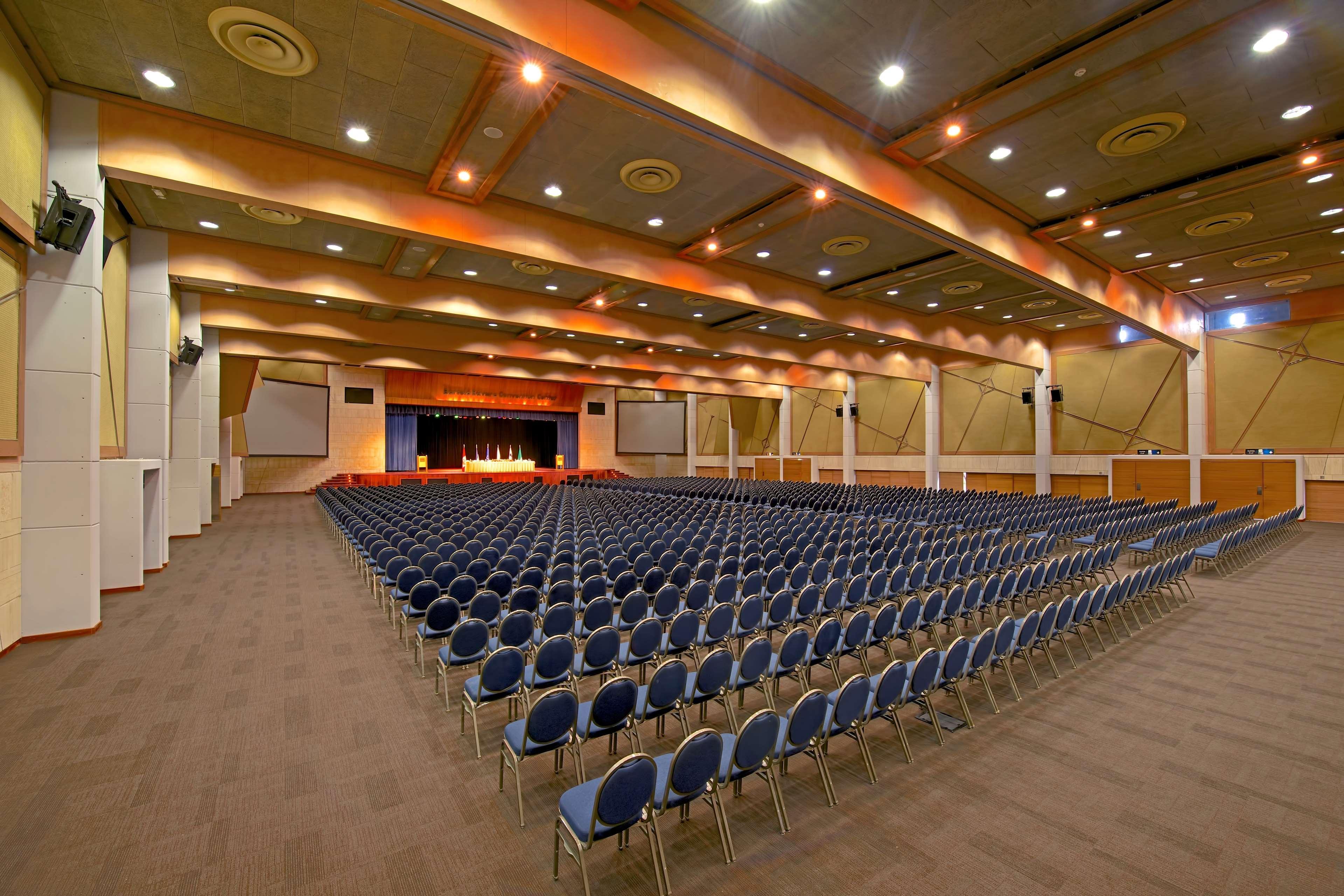 Barcelo Bavaro Beach (Adults Only) Punta Cana Exterior foto The main conference hall